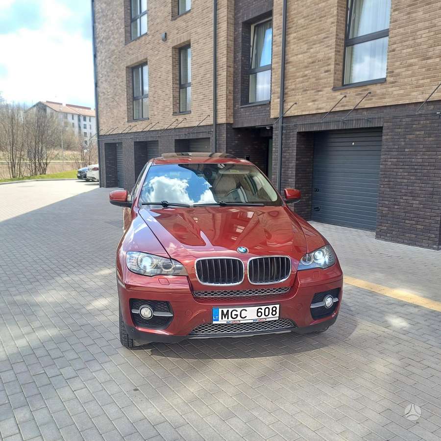 BMW X6, 3.0 l., off-road / crossover