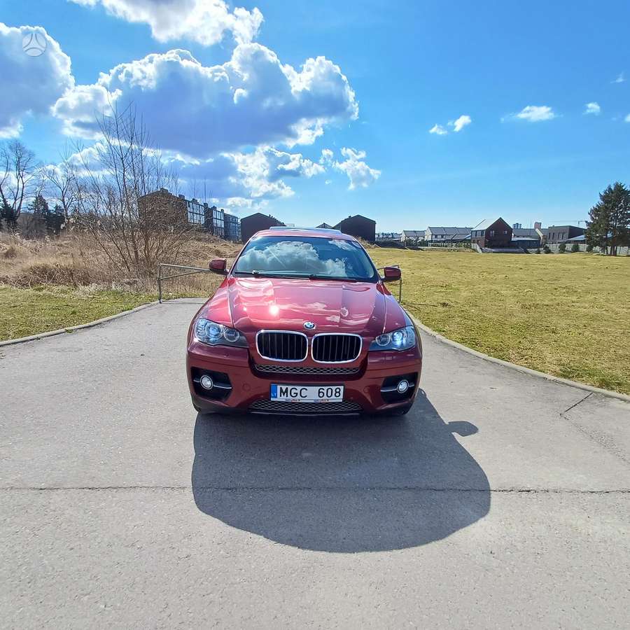 BMW X6, 3.0 l., off-road / crossover
