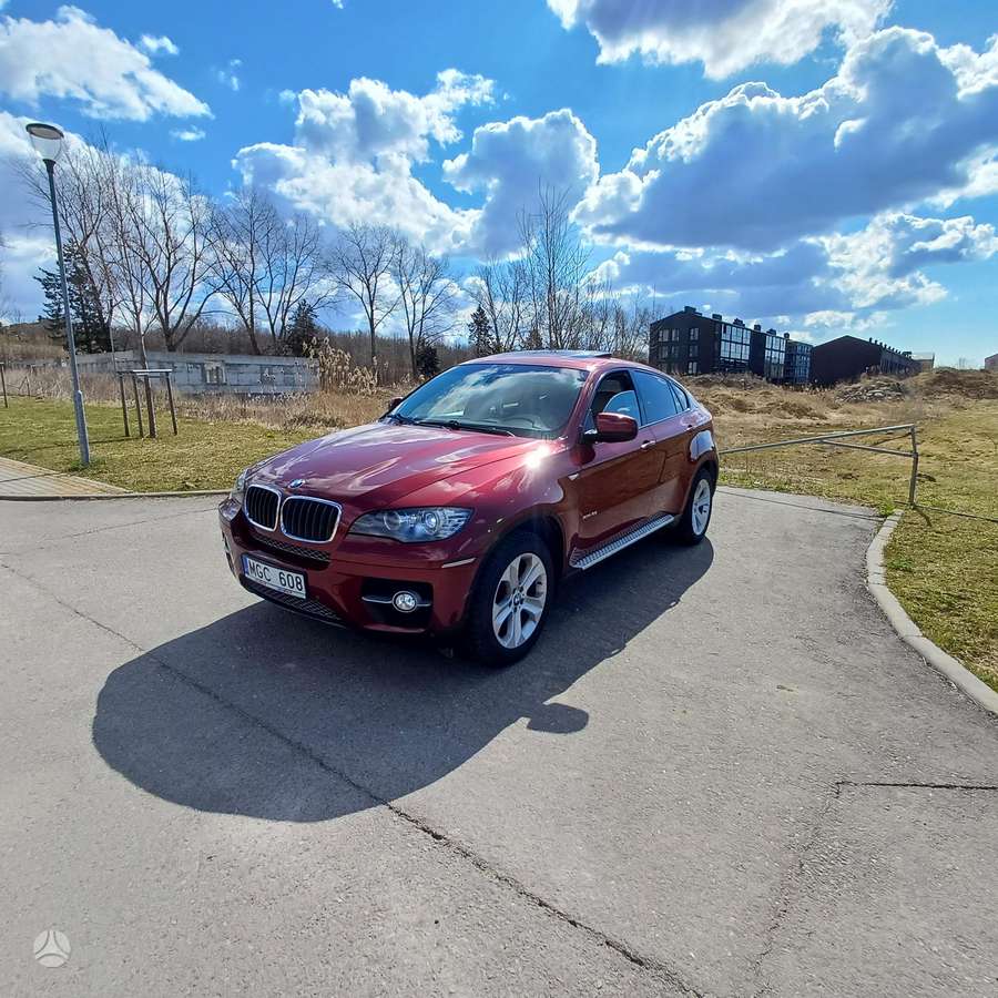 BMW X6, 3.0 l., off-road / crossover