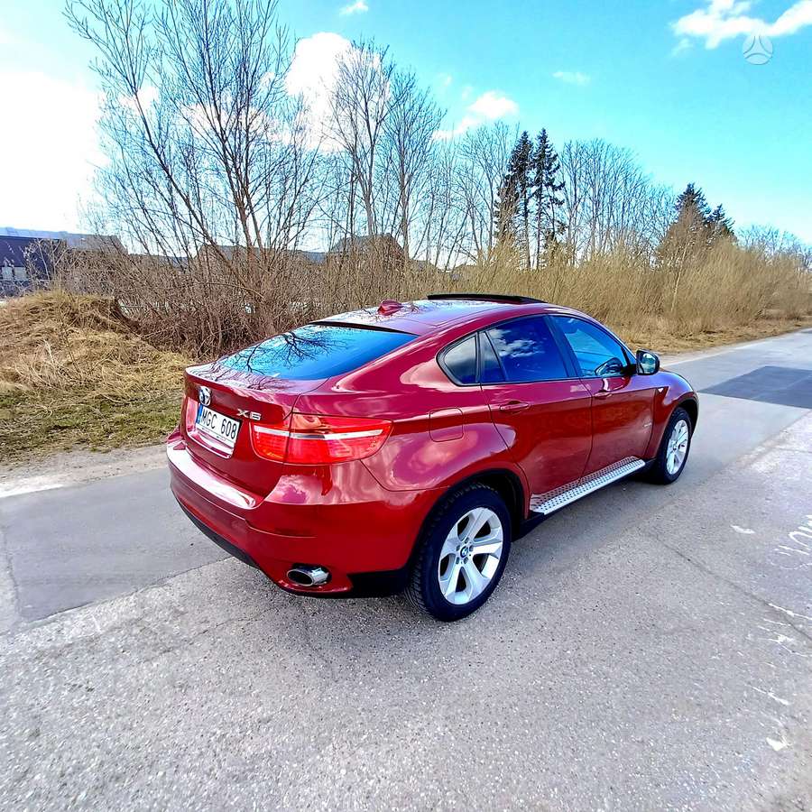BMW X6, 3.0 l., off-road / crossover