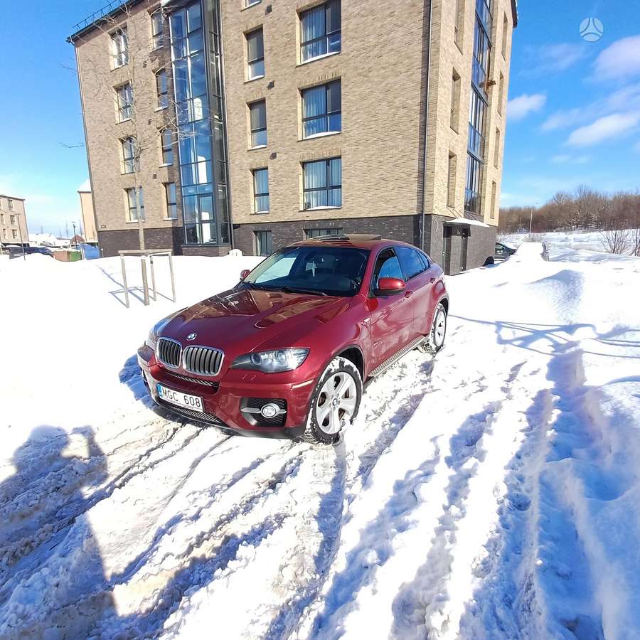 BMW X6, 3.0 l., off-road / crossover