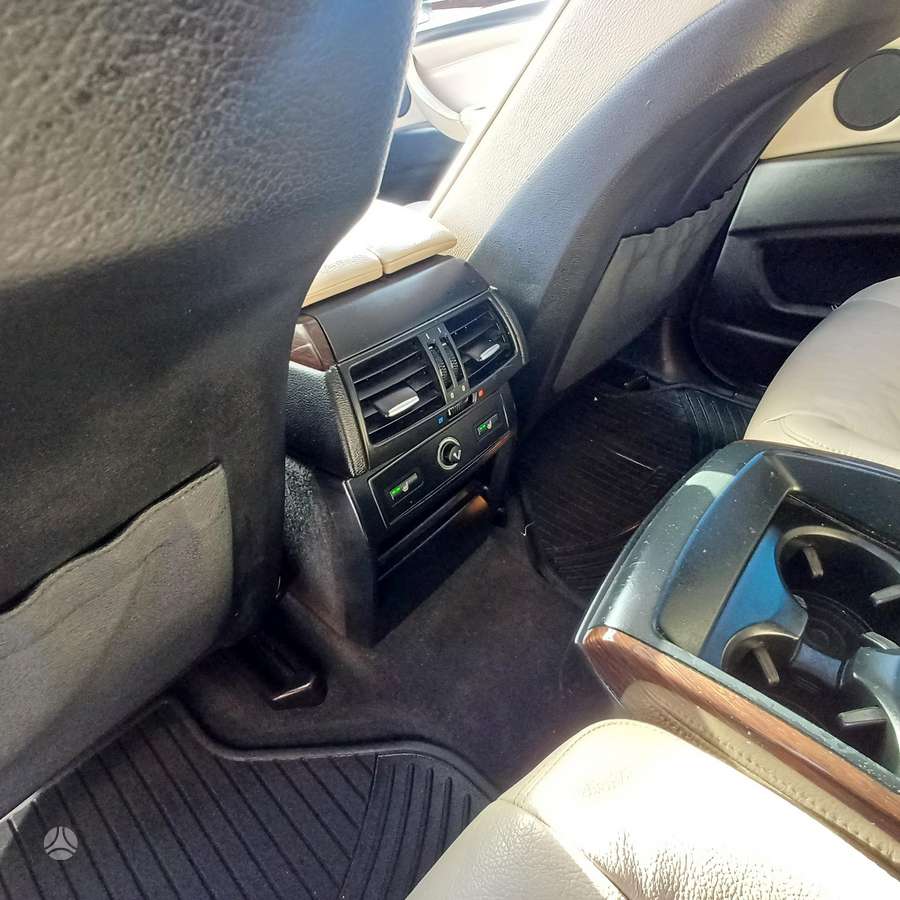 BMW X6, 3.0 l., off-road / crossover