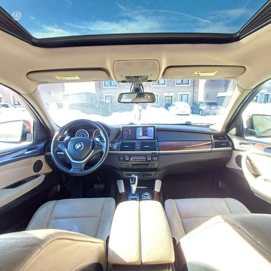 BMW X6, 3.0 l., off-road / crossover