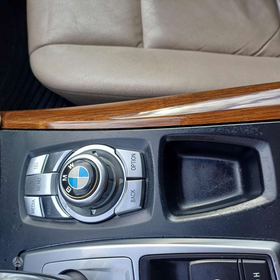 BMW X6, 3.0 l., off-road / crossover