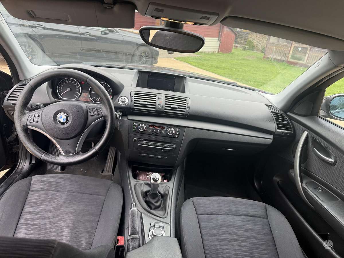 BMW 118, 2.0 l., hatchback