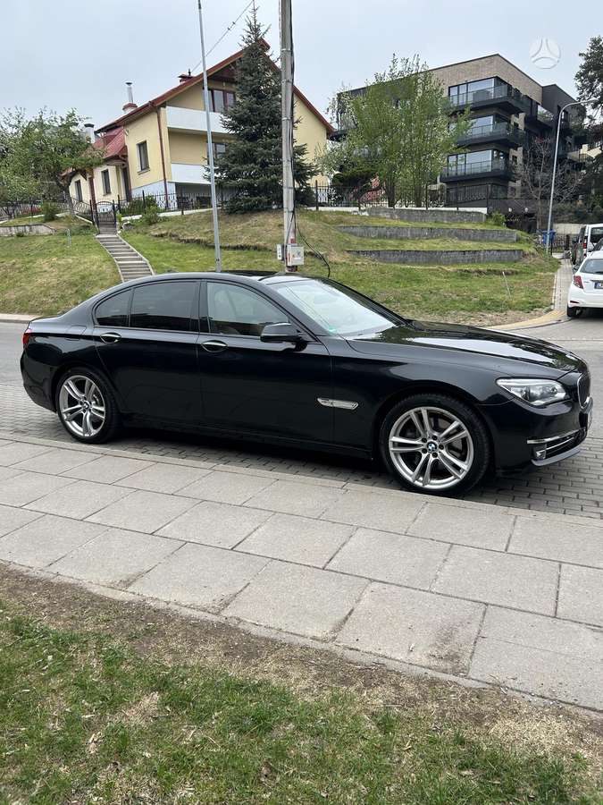 BMW 740, 3.0 l., Седан