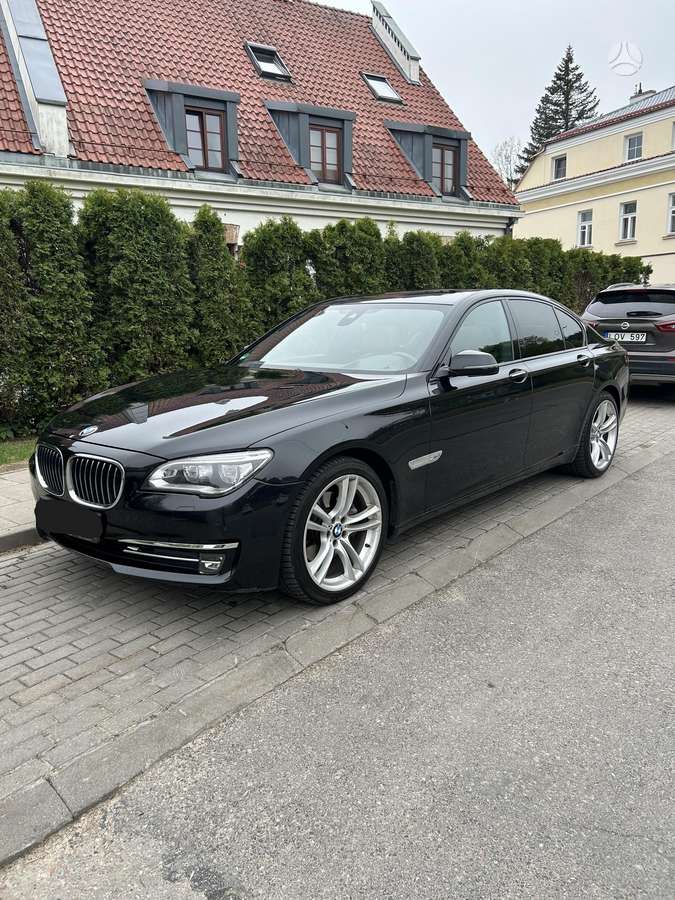 BMW 740, 3.0 l., Седан