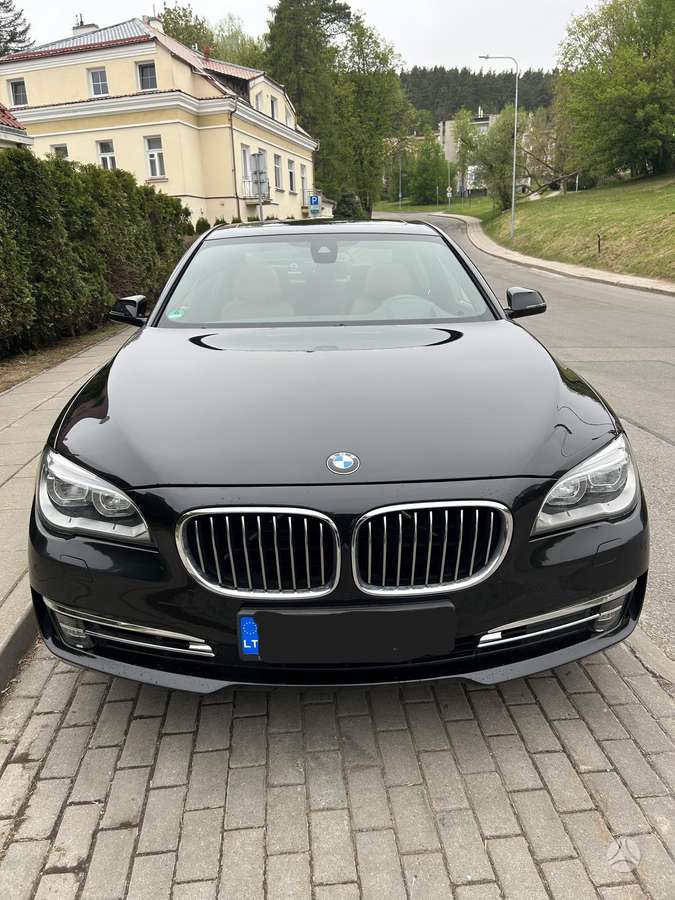 BMW 740, 3.0 l., Седан