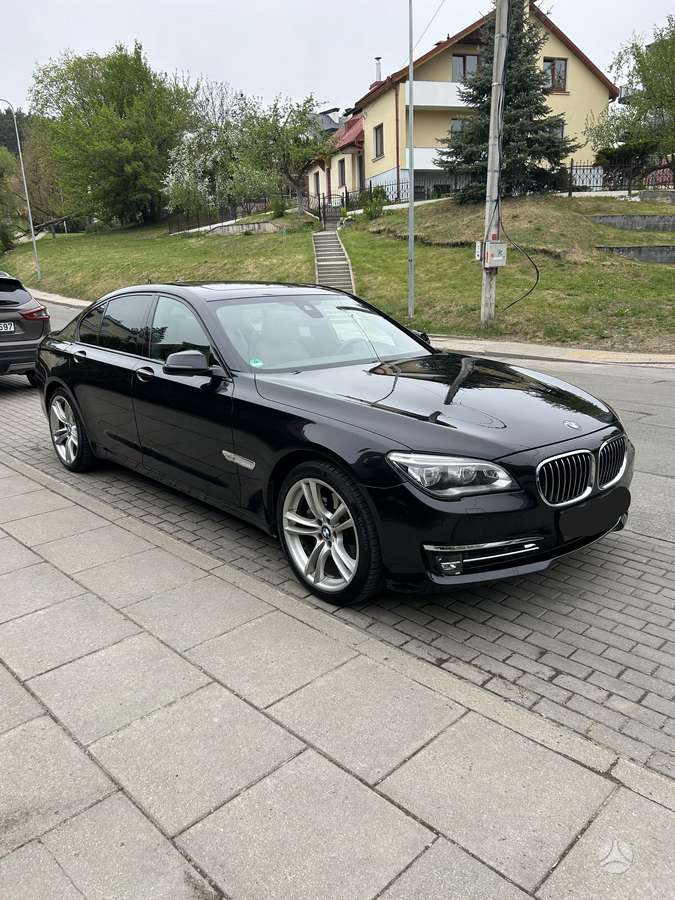 BMW 740, 3.0 l., Седан