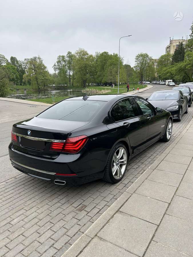 BMW 740, 3.0 l., Седан