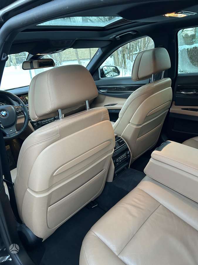 BMW 740, 3.0 l., Седан
