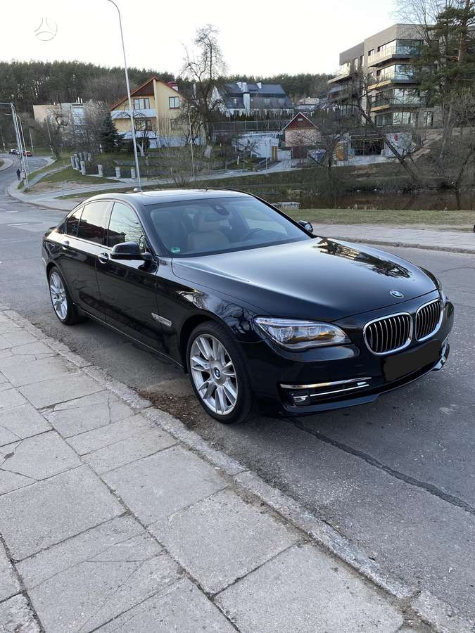 BMW 740, 3.0 l., Седан