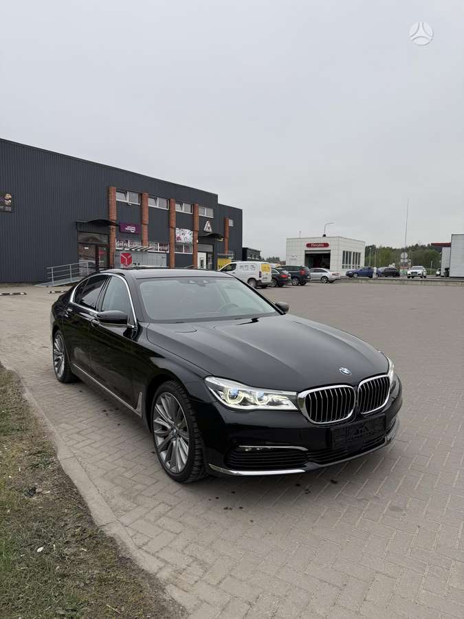 BMW 740, 3.0 l., Седан