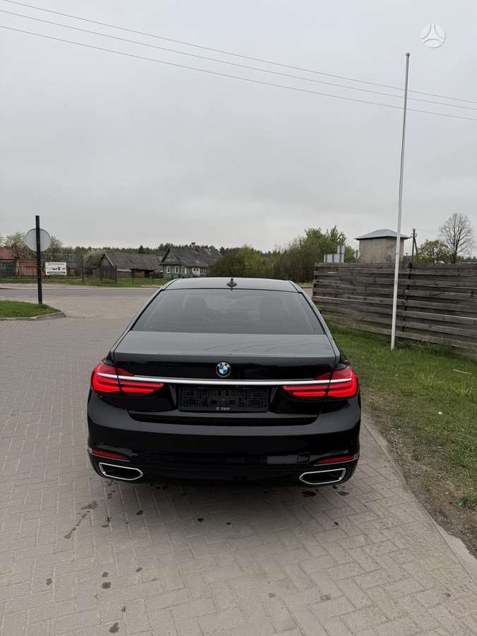 BMW 740, 3.0 l., Седан