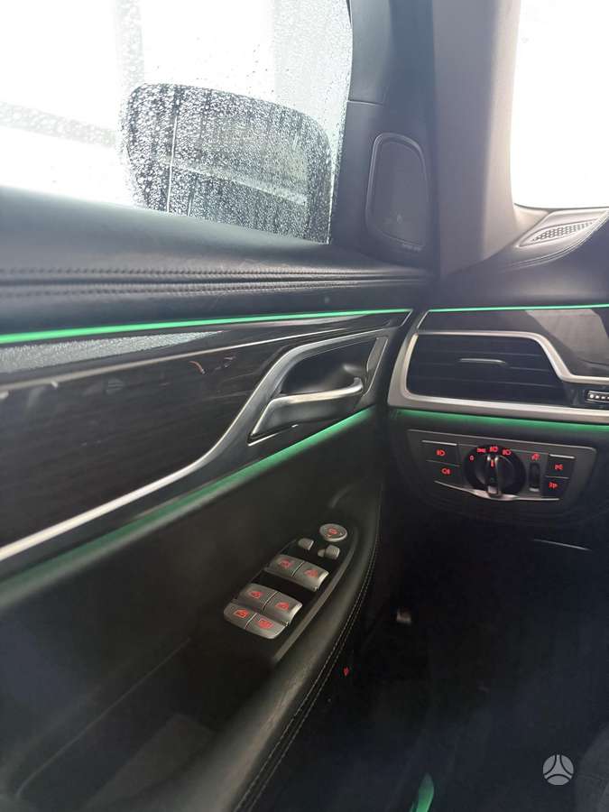 BMW 740, 3.0 l., Седан