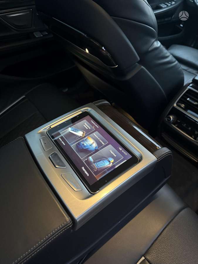 BMW 740, 3.0 l., Седан