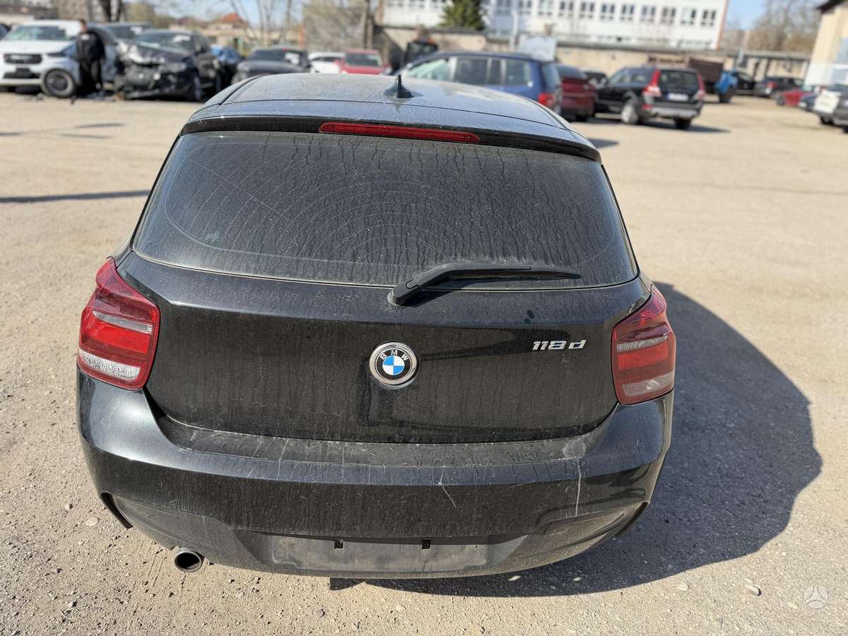BMW 120