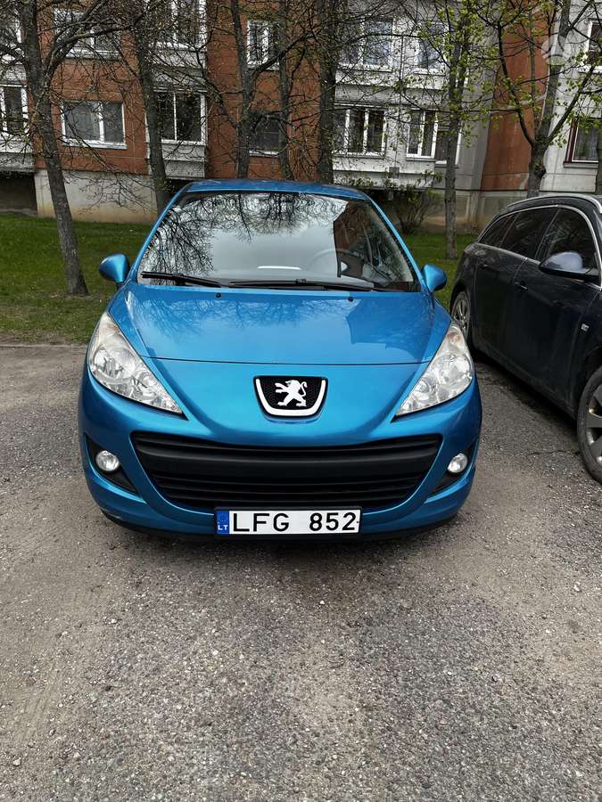 Peugeot 207, 1.4 l., hatchback