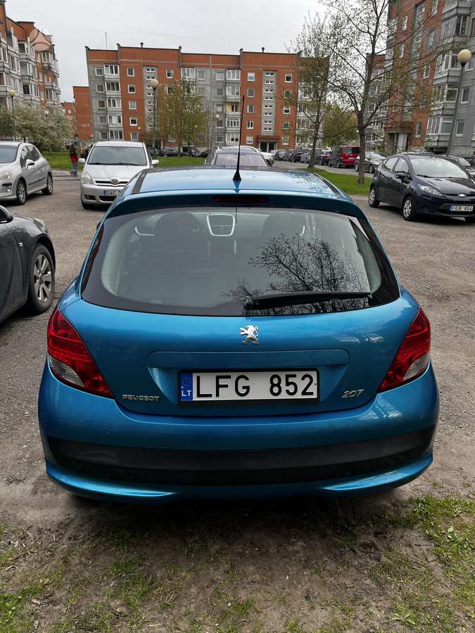 Peugeot 207, 1.4 l., hatchback