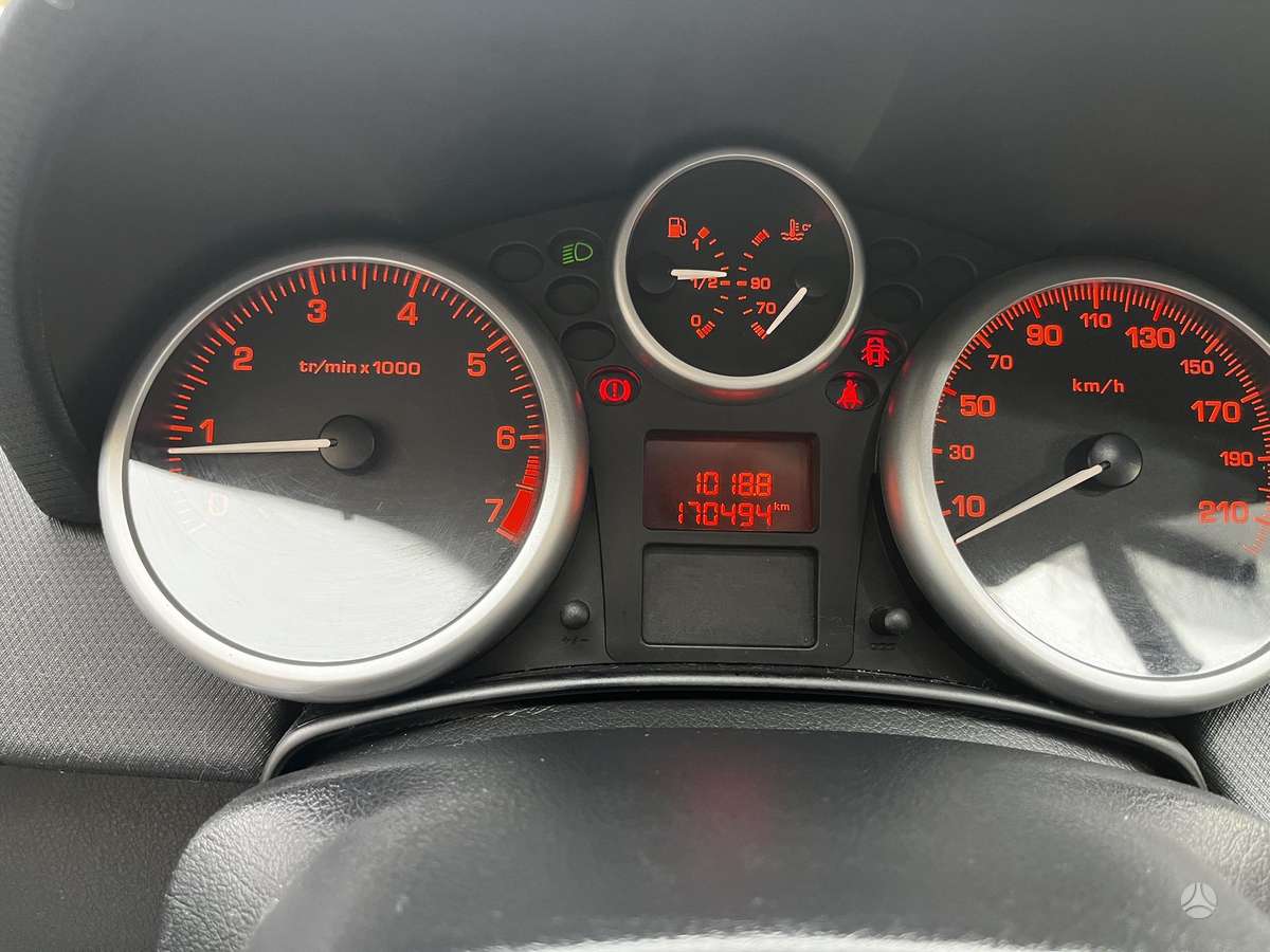 Peugeot 207, 1.4 l., hatchback