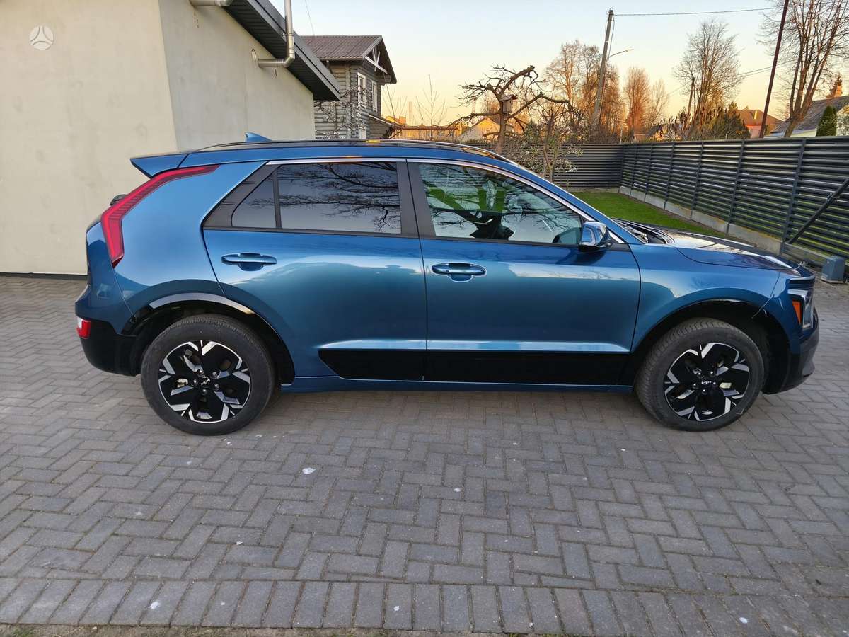 Kia Niro, 64 kWh, hatchback