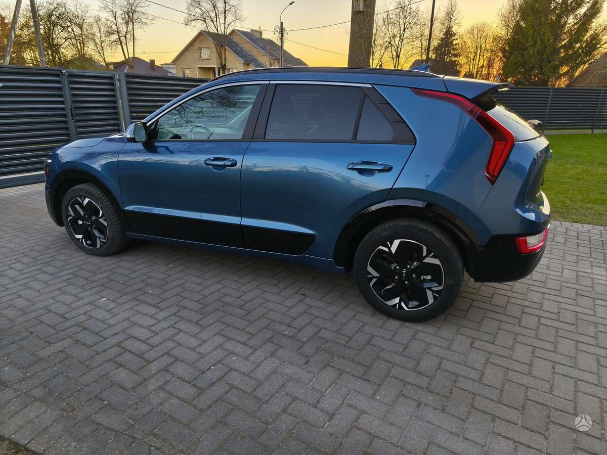 Kia Niro, 64 kWh, hatchback