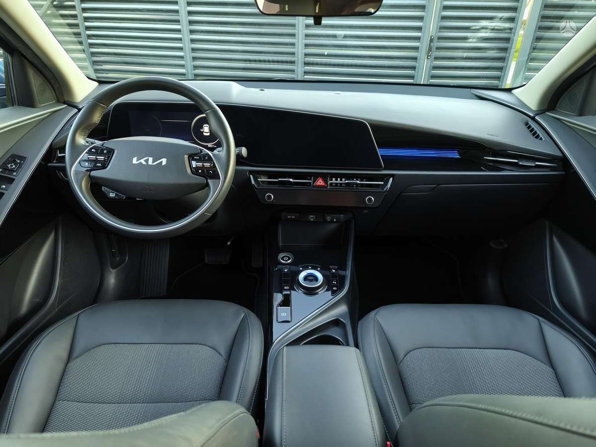 Kia Niro, 64 kWh, hatchback