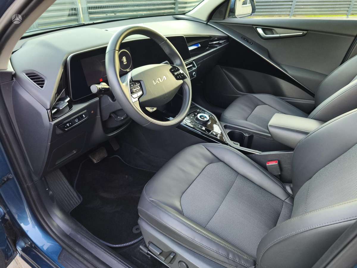 Kia Niro, 64 kWh, hatchback