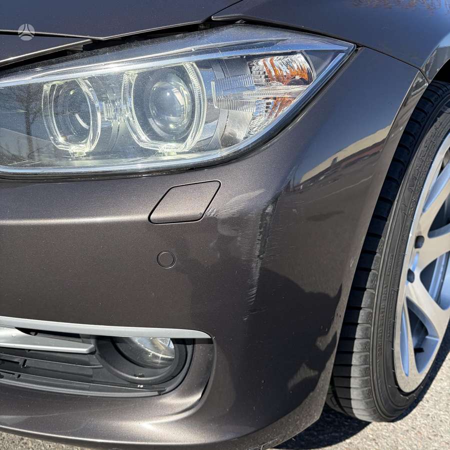 BMW 320, 2.0 l., saloon / sedan