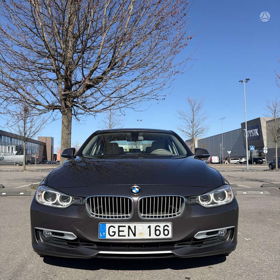 BMW 320, 2.0 l., saloon / sedan