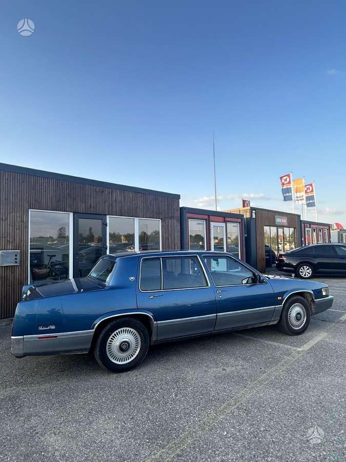 Cadillac DeVille, 4.5 l., Седан