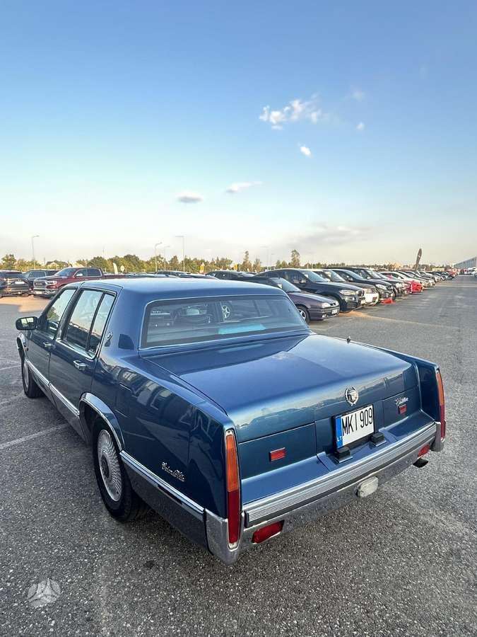Cadillac DeVille, 4.5 l., saloon / sedan