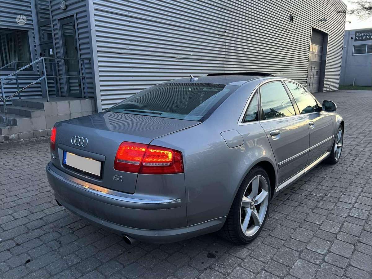 Audi A8, 4.2 l., limousine