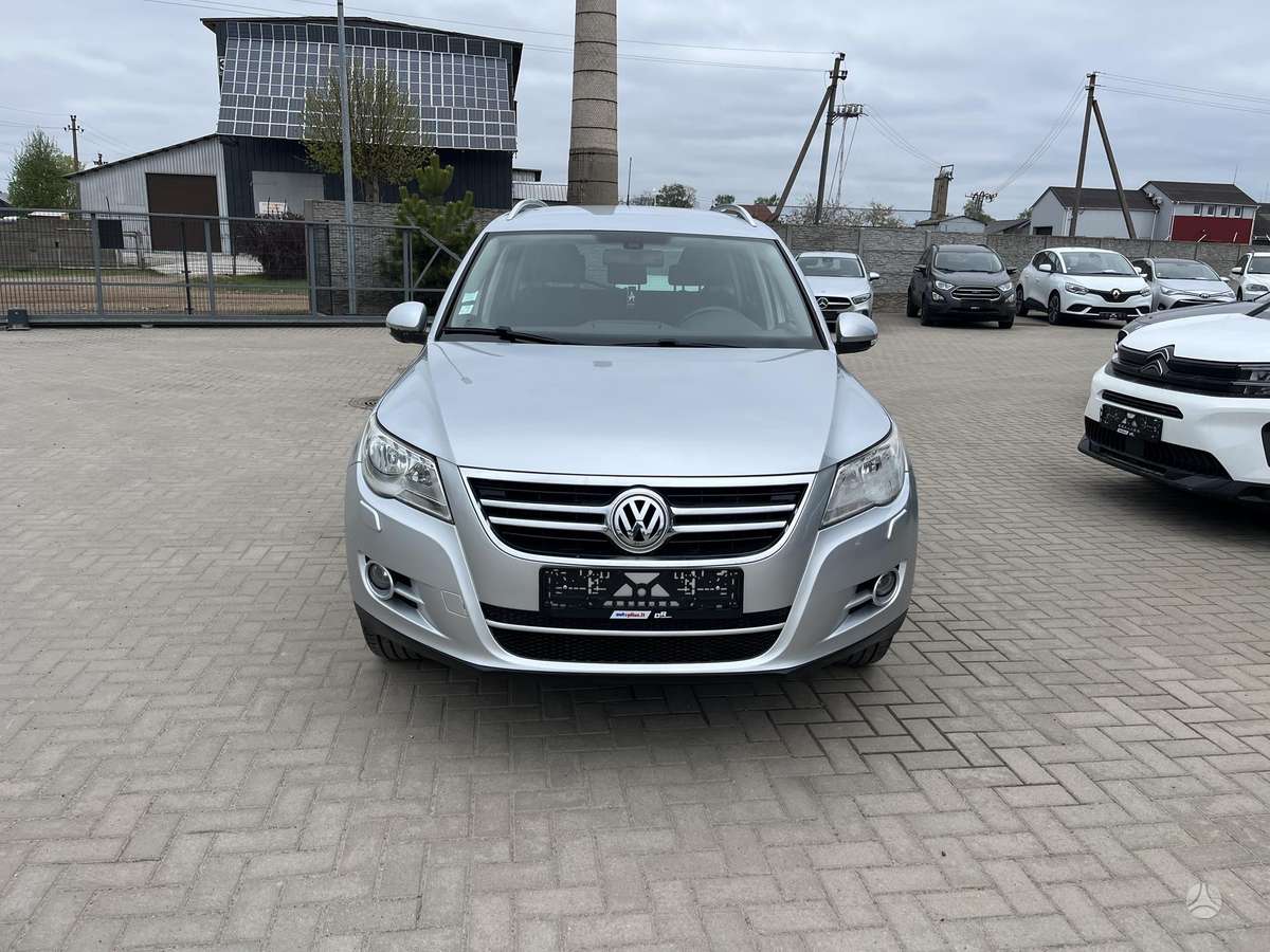Volkswagen Tiguan - 2