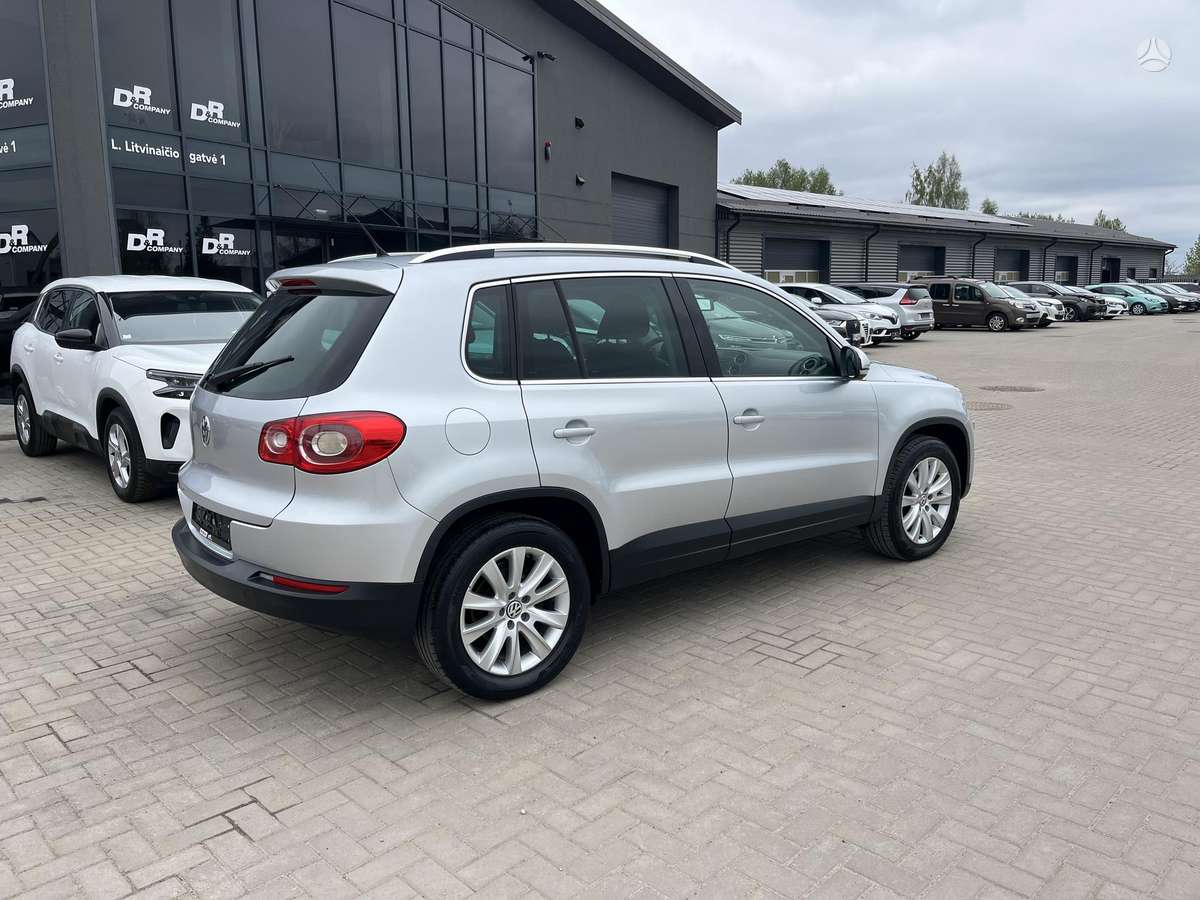 Volkswagen Tiguan - 6
