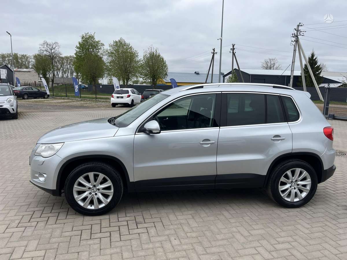 Volkswagen Tiguan - 11