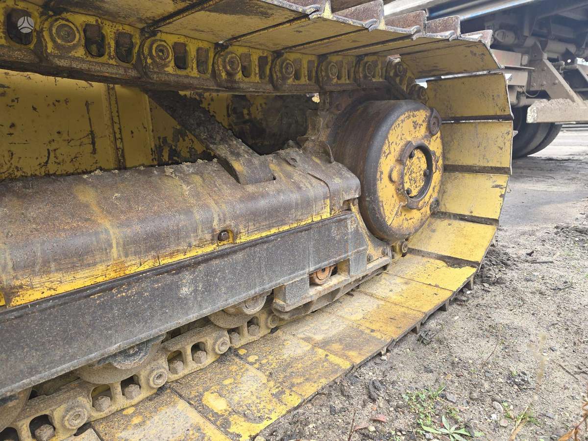 Caterpillar D4G, buldozeri