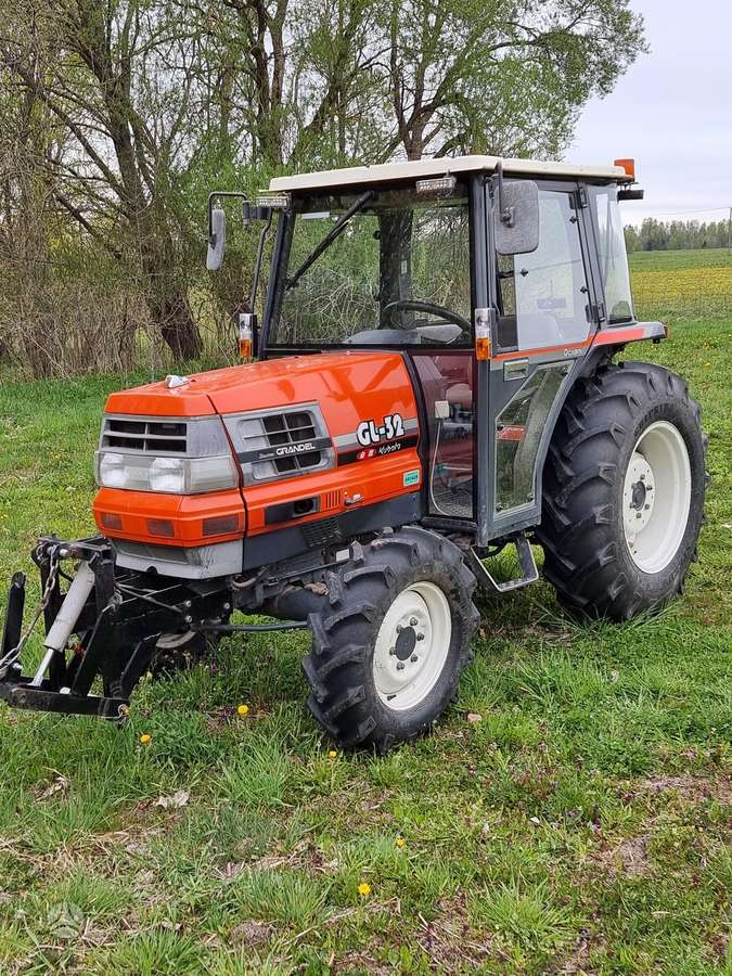 Kubota GL 32, tractors