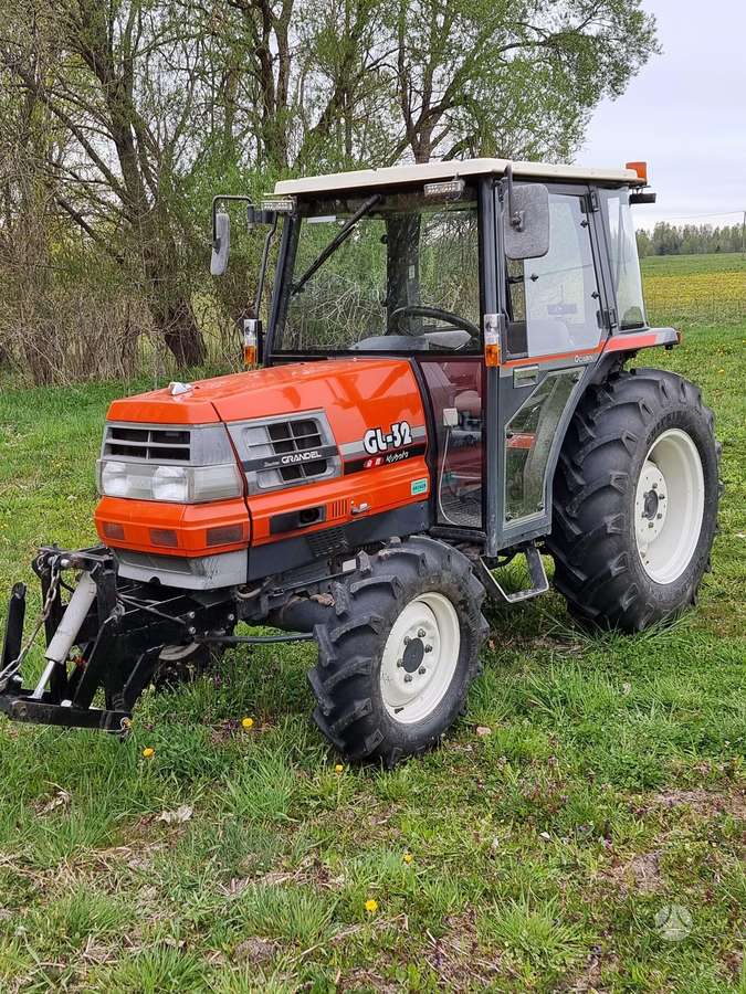 Kubota GL 32, тракторы