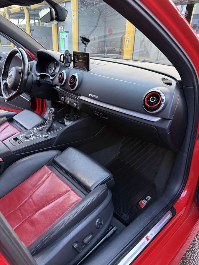 Audi S3, 2.0 l., Седан