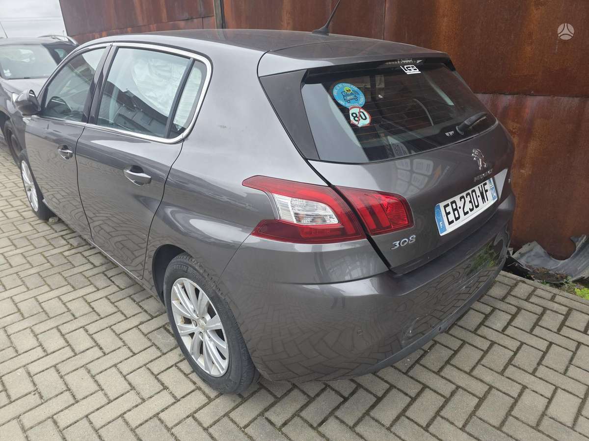 Peugeot 308, 1.2 l., hatchback