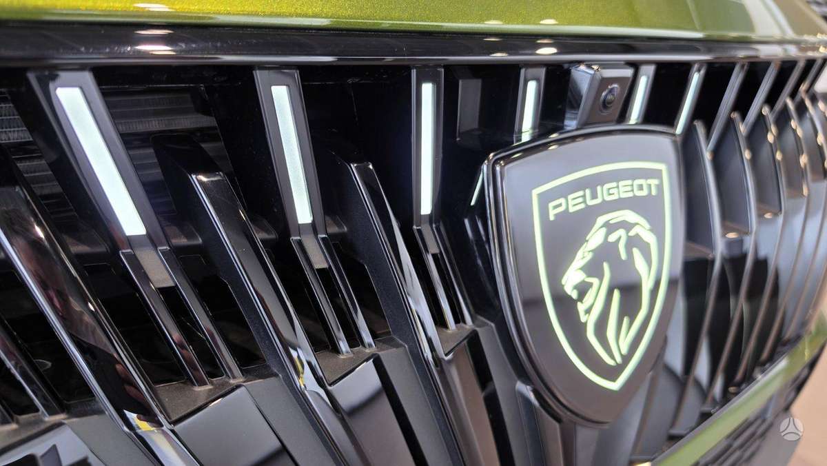 Peugeot 408 - 10