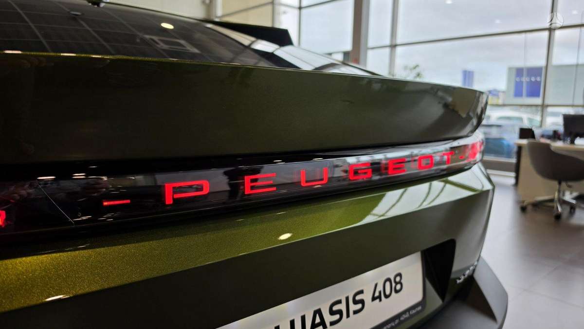 Peugeot 408 - 9