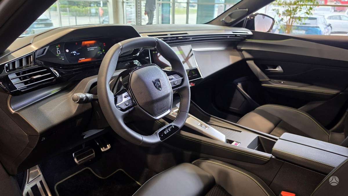 Peugeot 408 - 11