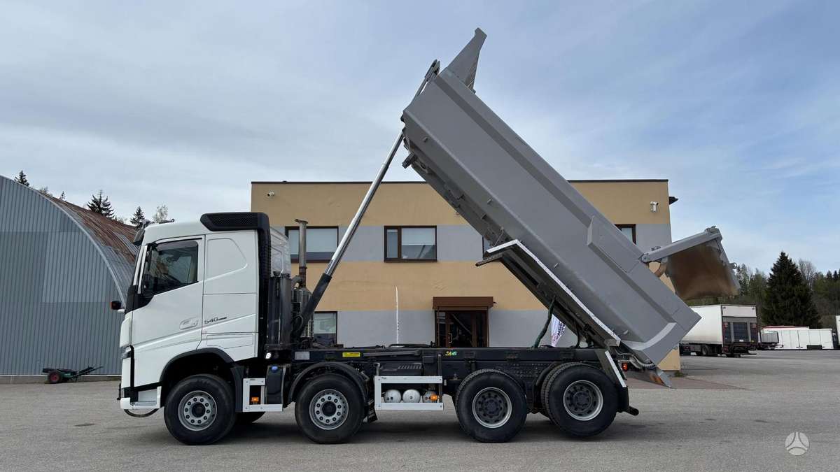 Volvo FH540, самосвалы
