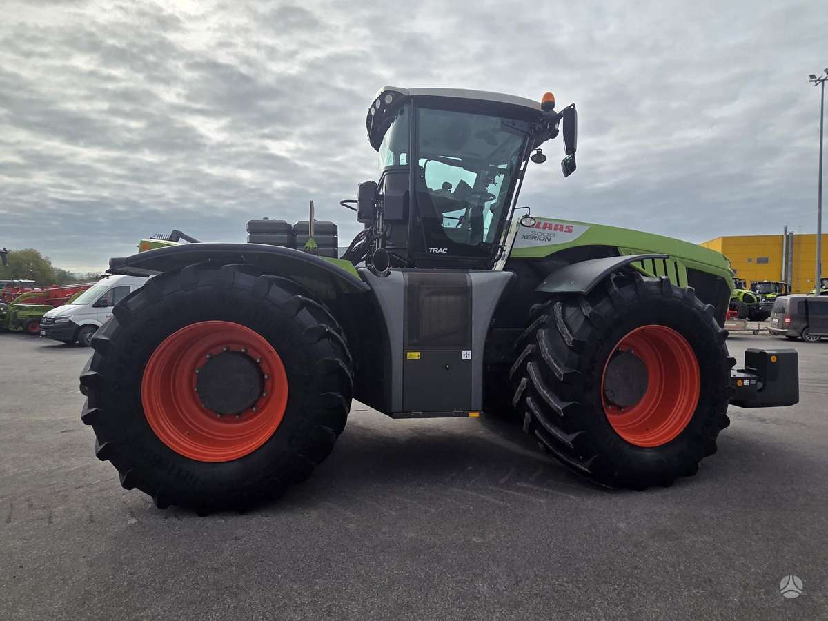 Claas Xerion 5000, traktori