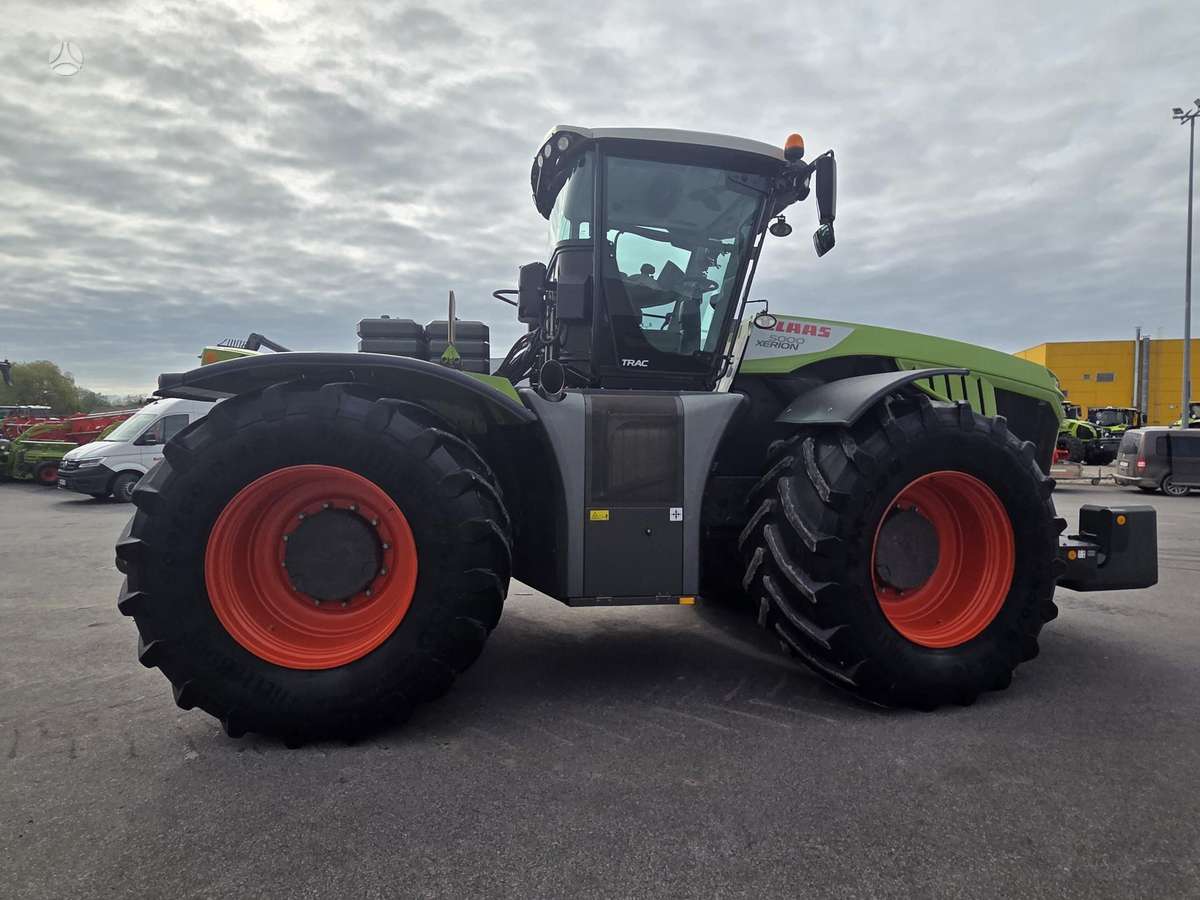 Claas Xerion 5000, traktoriai