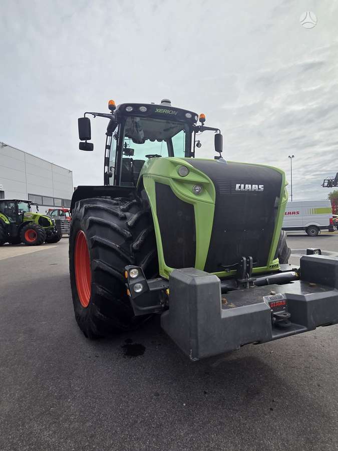 Claas Xerion 5000, traktori