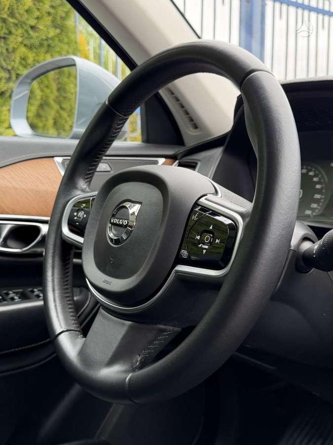 Volvo XC90 - 12