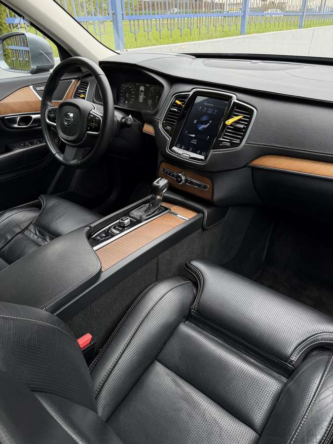 Volvo XC90 - 10